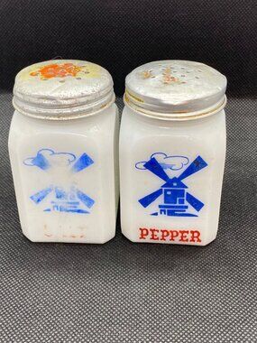 Hazel Atlas Windmill Salt n Pepper Shakers